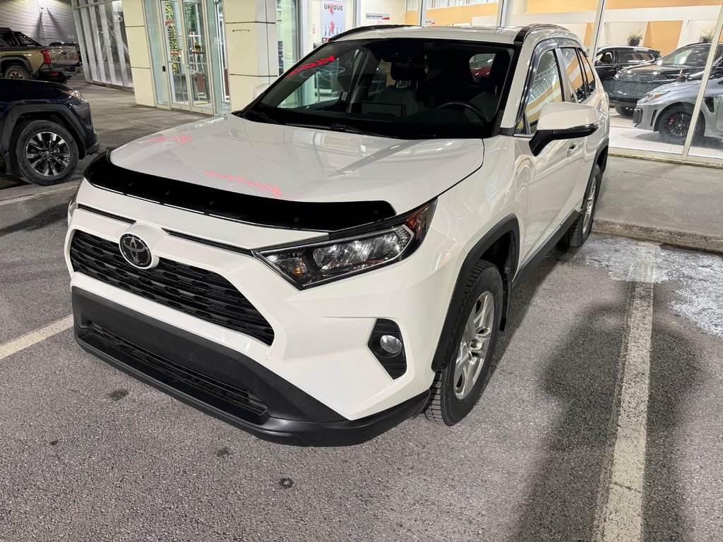 Toyota RAV4 XLE AWD 2019 à Cowansville, Québec - 1 - w1024h768px