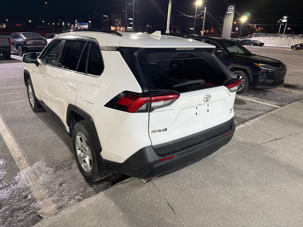 Toyota RAV4 XLE AWD 2019 à Cowansville, Québec - 3 - w1024h768px