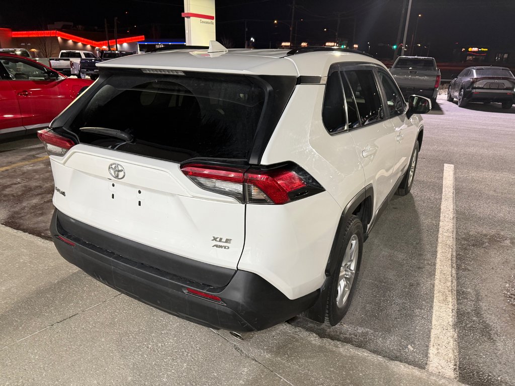 Toyota RAV4 XLE AWD 2019 à Cowansville, Québec - 7 - w1024h768px