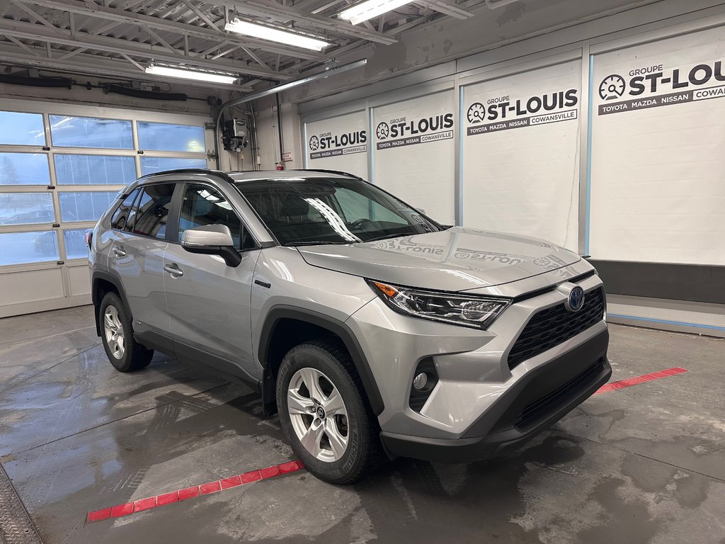 Toyota RAV4 Hybrid HYBRIDE XLE-TOIT OUVRANT-HAYON ÉLECTRIQUE-CAMERA 2020 à Cowansville, Québec - 8 - w1024h768px