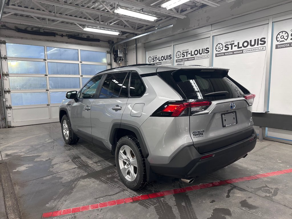 Toyota RAV4 Hybrid HYBRIDE XLE-TOIT OUVRANT-HAYON ÉLECTRIQUE-CAMERA 2020 à Cowansville, Québec - 3 - w1024h768px