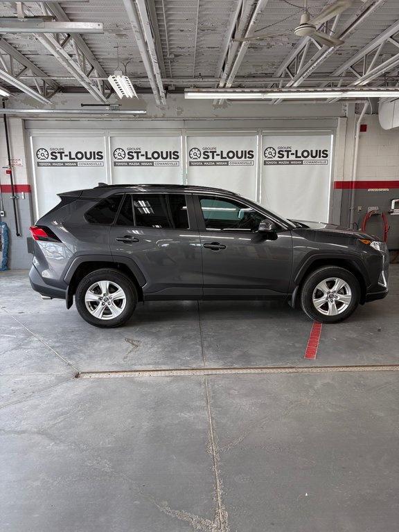 Toyota RAV4 XLE / FWD 2020 à Cowansville, Québec - 11 - w1024h768px