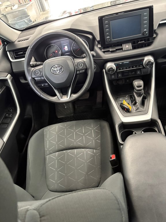 Toyota RAV4 XLE / FWD 2020 à Cowansville, Québec - 15 - w1024h768px