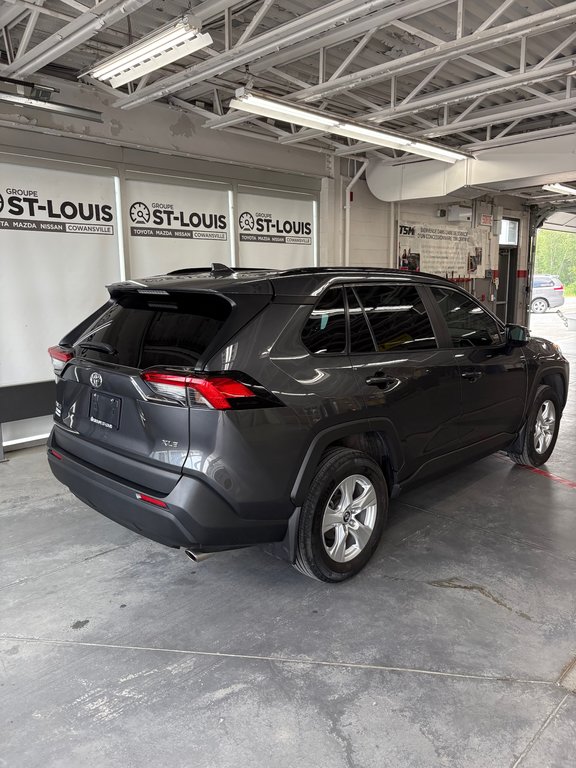 Toyota RAV4 XLE / FWD 2020 à Cowansville, Québec - 10 - w1024h768px