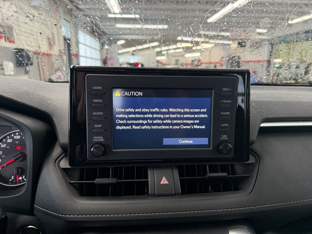 2020 Toyota RAV4 XLE AWD in Cowansville, Quebec - 18 - w1024h768px