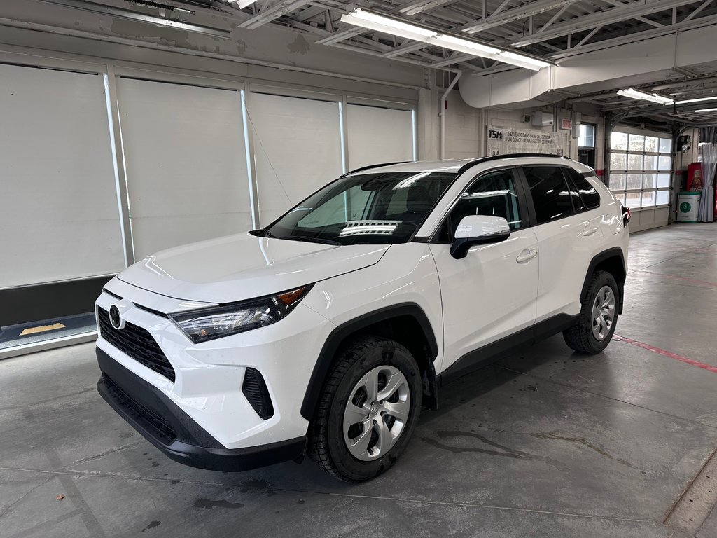 2021  RAV4 LE AWD / PEA 14 Mars 2025 ou 100000km in Cowansville, Quebec - 1 - w1024h768px