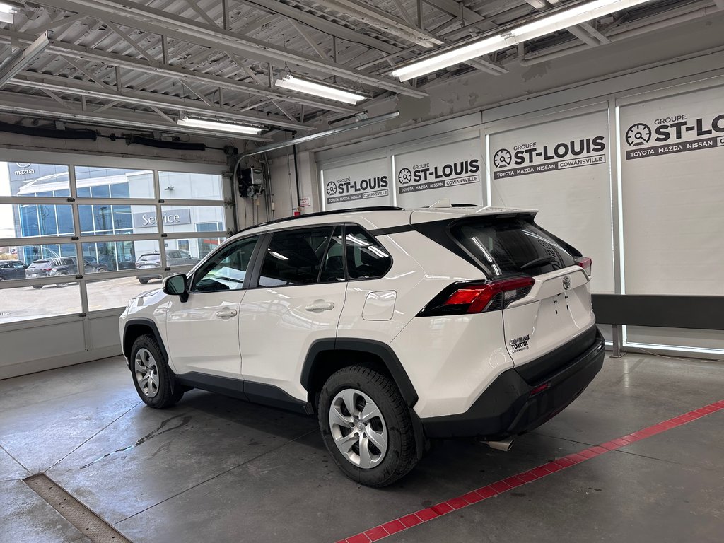 2021  RAV4 LE AWD / PEA 14 Mars 2025 ou 100000km in Cowansville, Quebec - 3 - w1024h768px