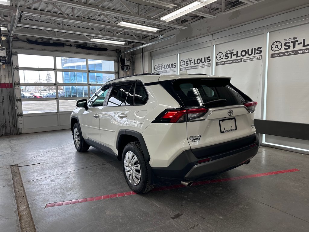 RAV4 Limited AWD Cuir / Toit / Mags / Hayon automatisé 2021 à Cowansville, Québec - 3 - w1024h768px