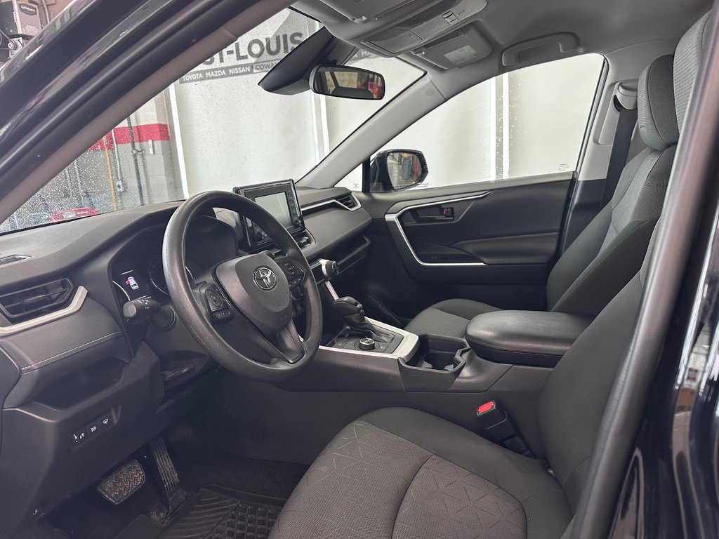 Toyota RAV4 Hybrid Hybrid LE AWD / 1 Propriétaire 2021 à Cowansville, Québec - 16 - w1024h768px