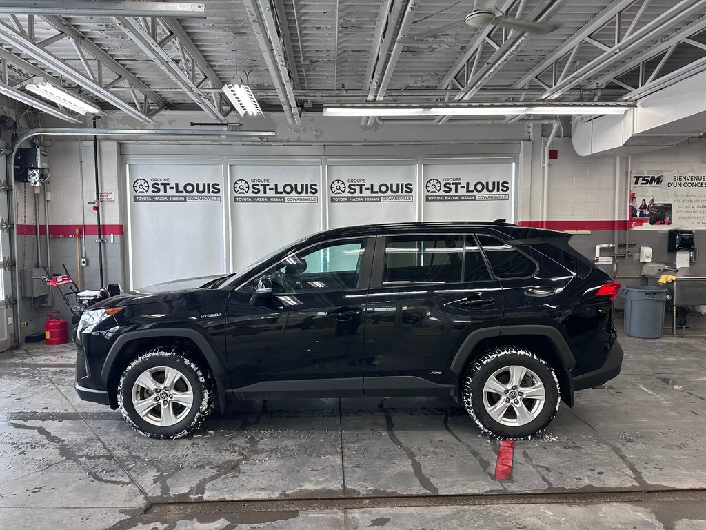 Toyota RAV4 Hybrid Hybrid LE AWD / 1 Propriétaire 2021 à Cowansville, Québec - 2 - w1024h768px