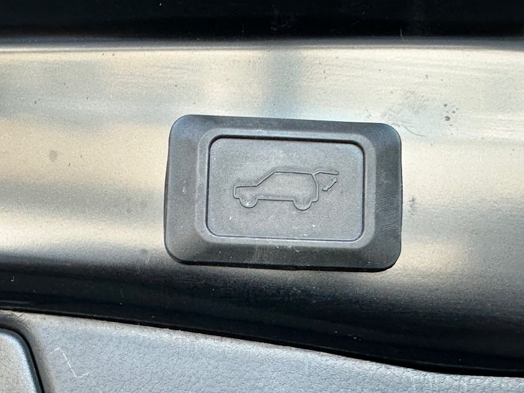 2021 Toyota RAV4 Trail in Cowansville, Quebec - 8 - w1024h768px