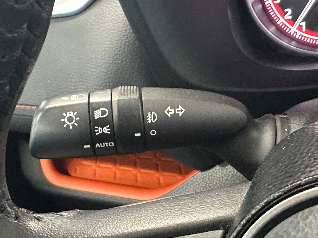 2021 Toyota RAV4 Trail in Cowansville, Quebec - 40 - w1024h768px