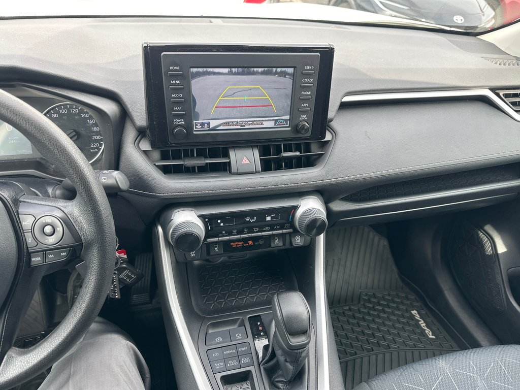 2021 Toyota RAV4 LE AWD Garantie Platine 60 Mois / 100 000 Km in Cowansville, Quebec - 14 - w1024h768px