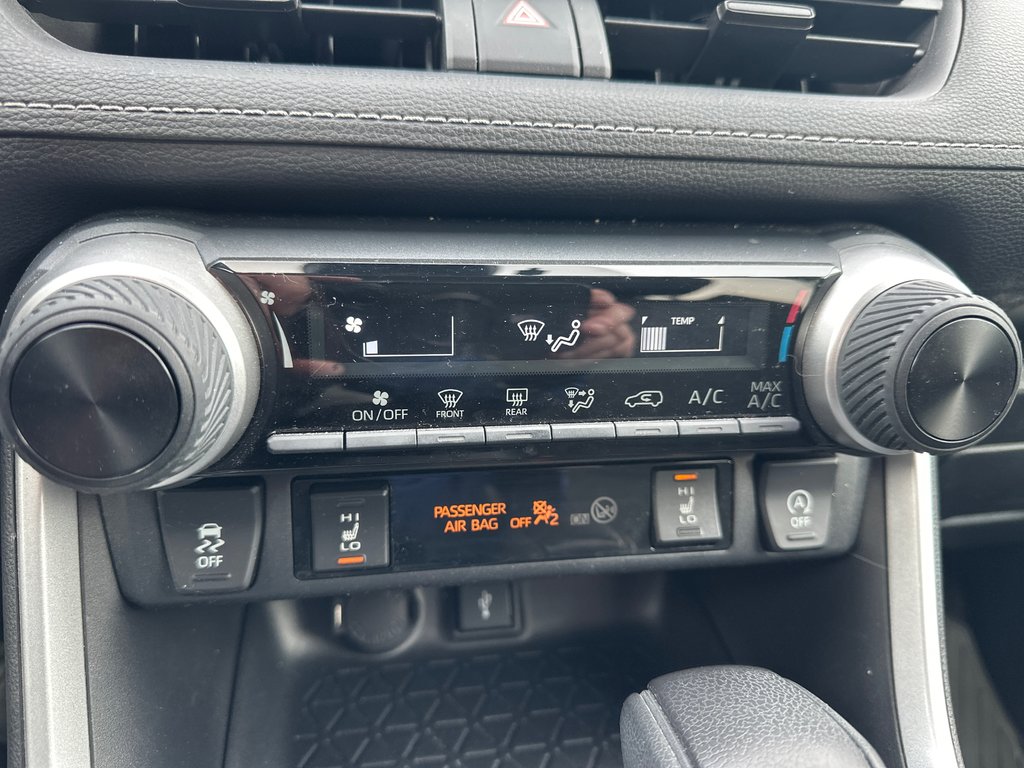 2021 Toyota RAV4 LE AWD Garantie Platine 60 Mois / 100 000 Km in Cowansville, Quebec - 13 - w1024h768px