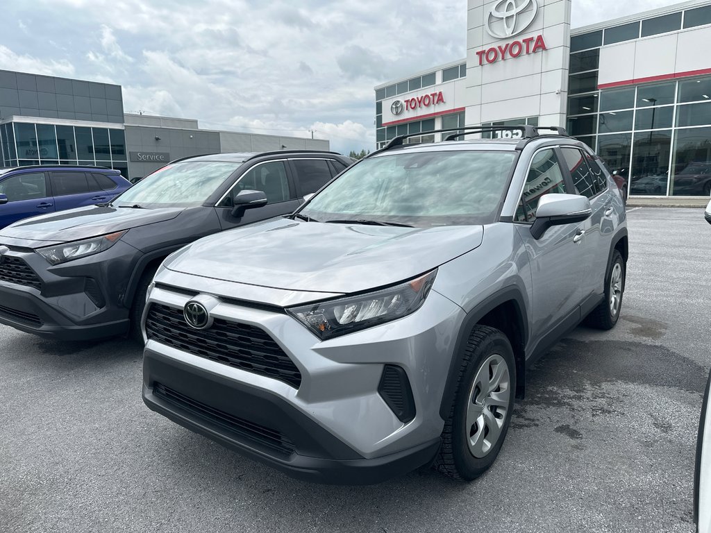 2021 Toyota RAV4 LE AWD in Cowansville, Quebec - 1 - w1024h768px