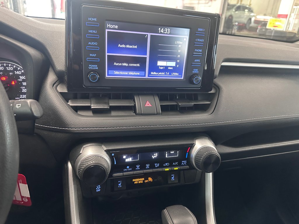 Toyota RAV4 LE Sièges Chauffants / Détecteur d'angle mort 2021 à Cowansville, Québec - 26 - w1024h768px