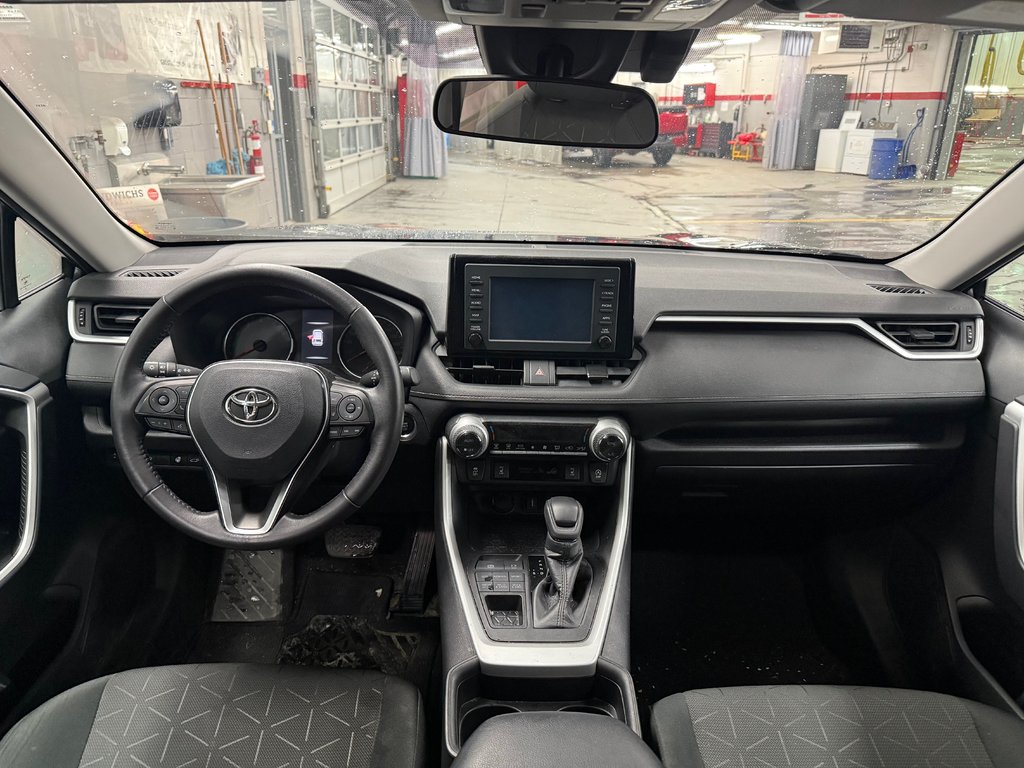 Toyota RAV4 AA XLE AWD 2021 à Cowansville, Québec - 14 - w1024h768px