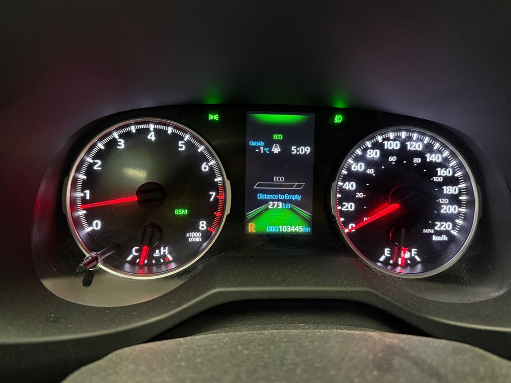 Toyota RAV4 AA XLE AWD 2021 à Cowansville, Québec - 21 - w1024h768px