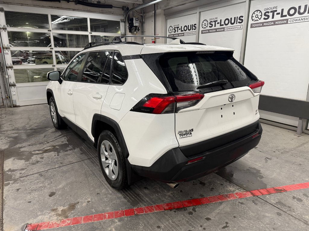 Toyota RAV4 LE AWD 2021 à Cowansville, Québec - 4 - w1024h768px
