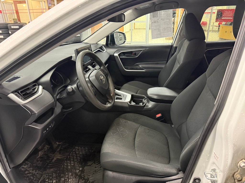 Toyota RAV4 LE AWD 2021 à Cowansville, Québec - 14 - w1024h768px