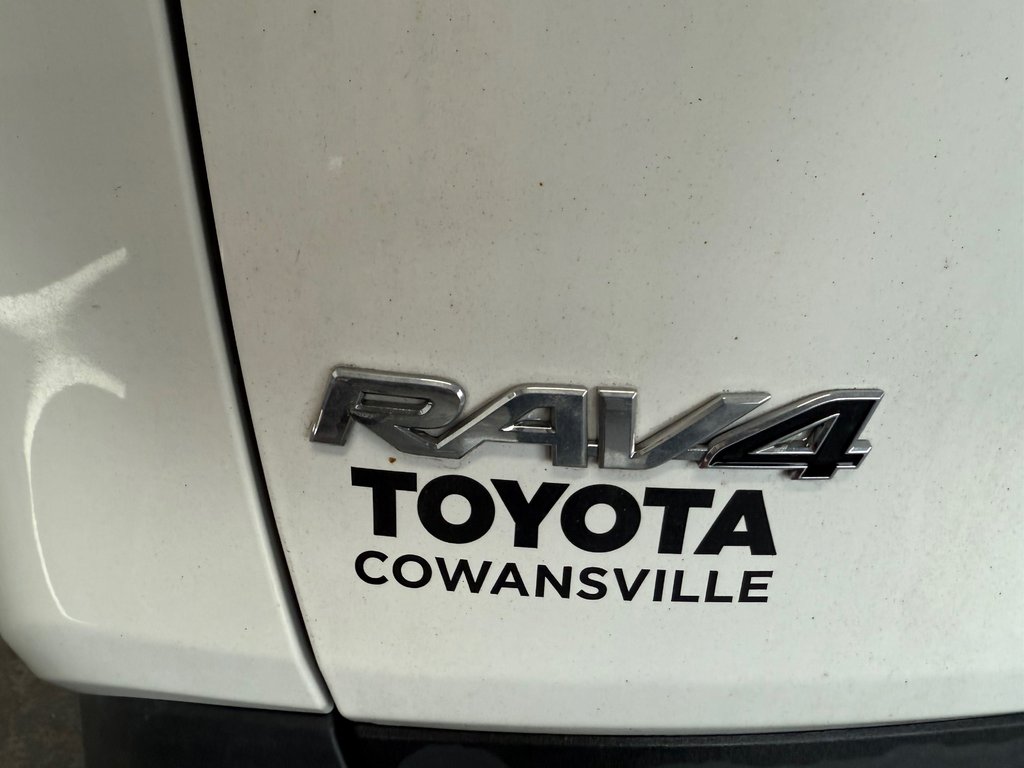 Toyota RAV4 XLE AWD 2021 à Cowansville, Québec - 9 - w1024h768px