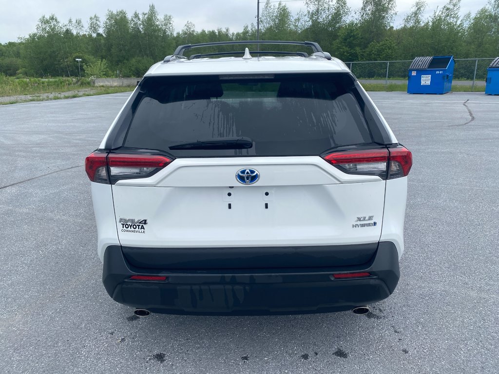 Toyota RAV4 Hybrid XLE 2022 à Cowansville, Québec - 3 - w1024h768px