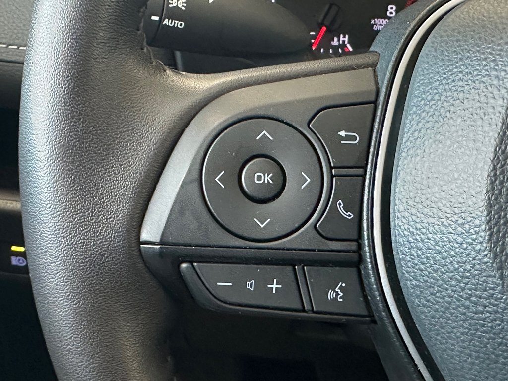 Toyota RAV4 XLE AWD 2022 à Cowansville, Québec - 36 - w1024h768px