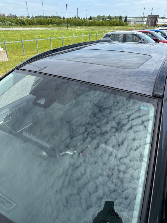 Toyota RAV4 XLE 2022 à Cowansville, Québec - 7 - w1024h768px
