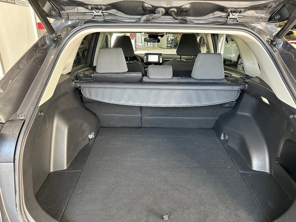Toyota RAV4 XLE AWD 2022 à Cowansville, Québec - 6 - w1024h768px