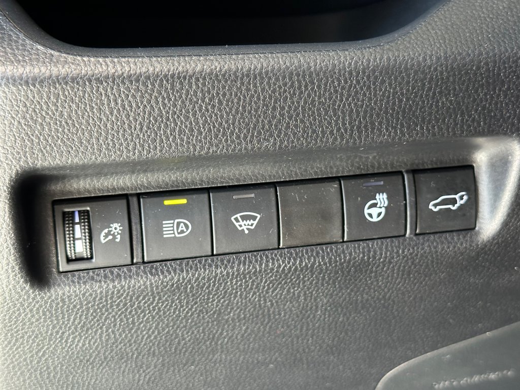 Toyota RAV4 XLE AWD 2022 à Cowansville, Québec - 28 - w1024h768px