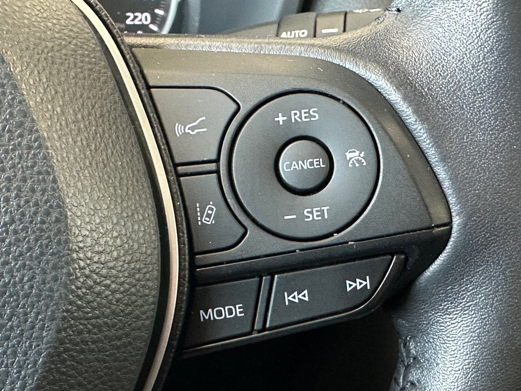 Toyota RAV4 XLE AWD 2022 à Cowansville, Québec - 34 - w1024h768px