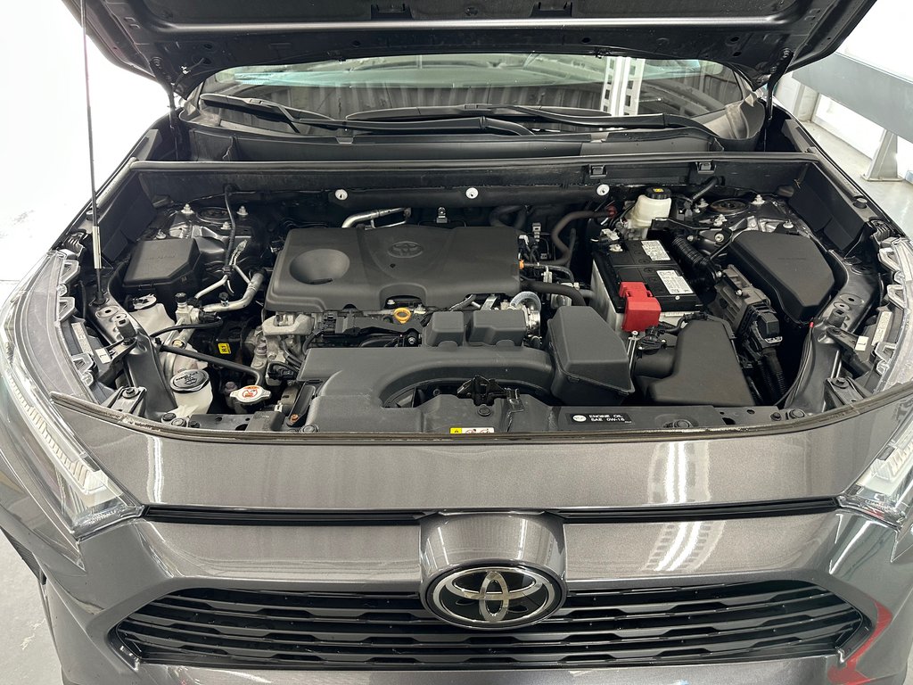Toyota RAV4 XLE AWD 2022 à Cowansville, Québec - 16 - w1024h768px