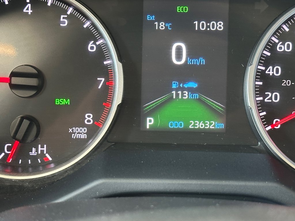 Toyota RAV4 XLE AWD 2022 à Cowansville, Québec - 38 - w1024h768px