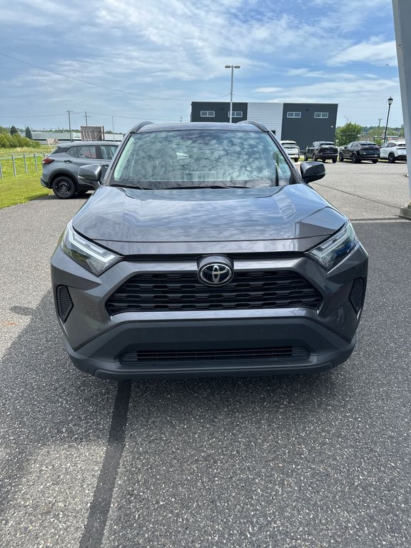 Toyota RAV4 XLE 2022 à Cowansville, Québec - 2 - w1024h768px