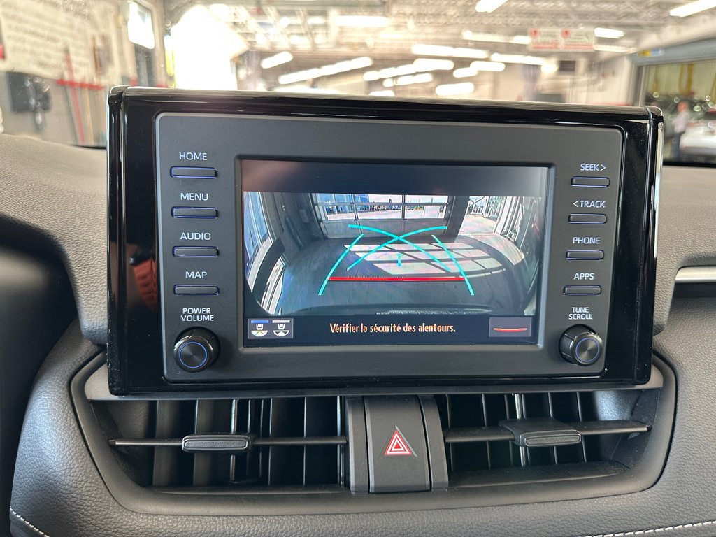 Toyota RAV4 XLE AWD 2022 à Cowansville, Québec - 32 - w1024h768px