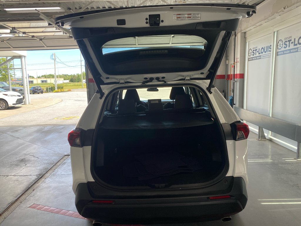 Toyota RAV4 XLE awd 2022 à Cowansville, Québec - 5 - w1024h768px