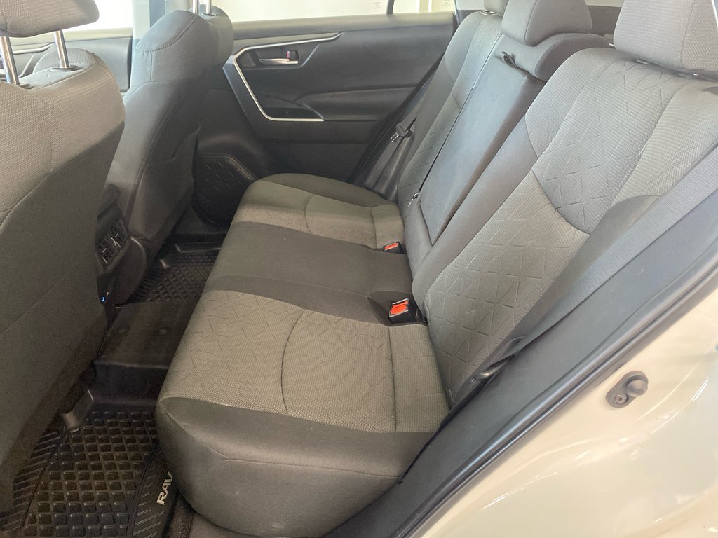 Toyota RAV4 XLE awd 2022 à Cowansville, Québec - 22 - w1024h768px