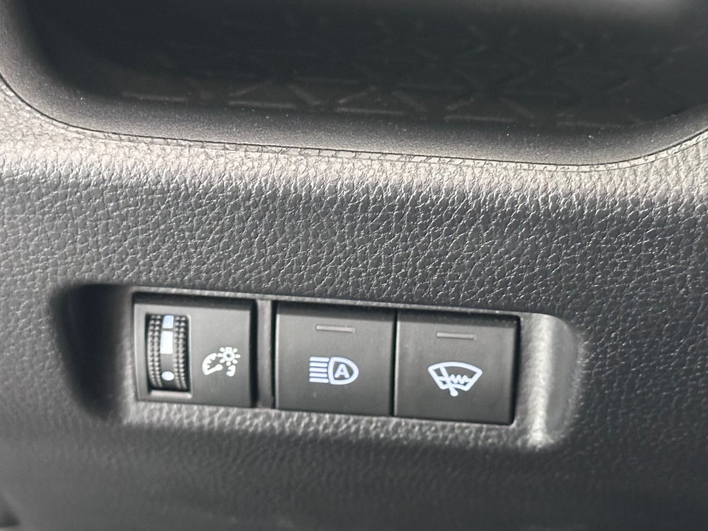 Toyota RAV4 LE AWD 2022 à Cowansville, Québec - 24 - w1024h768px