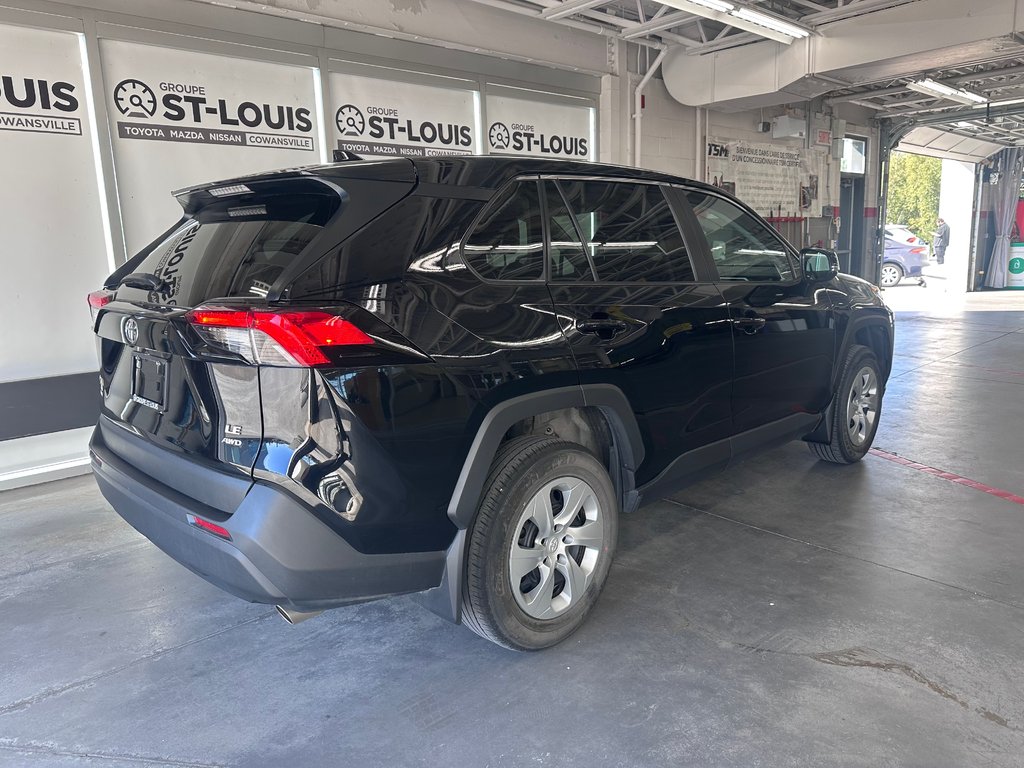 Toyota RAV4 LE AWD 2022 à Cowansville, Québec - 6 - w1024h768px