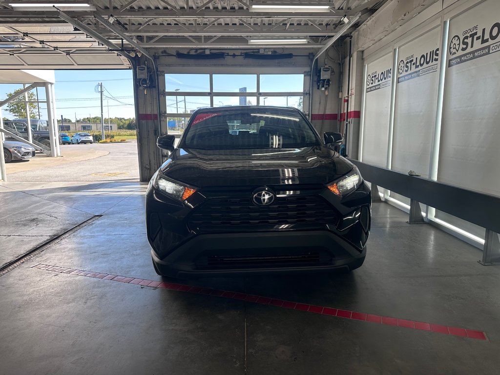 Toyota RAV4 LE AWD 2022 à Cowansville, Québec - 9 - w1024h768px