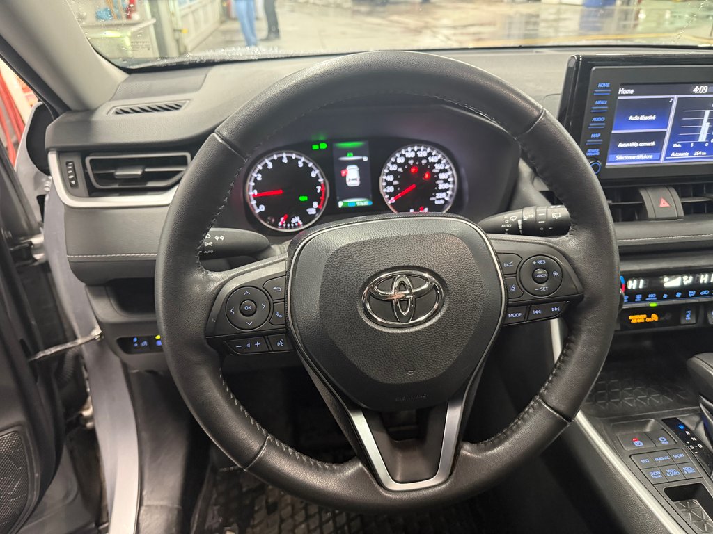 Toyota RAV4 XLE 2022 à Cowansville, Québec - 21 - w1024h768px