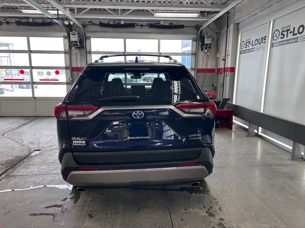 Toyota RAV4 Hybrid Limited AWD Cuir Toit CarPlay Apple 2023 à Cowansville, Québec - 3 - w1024h768px