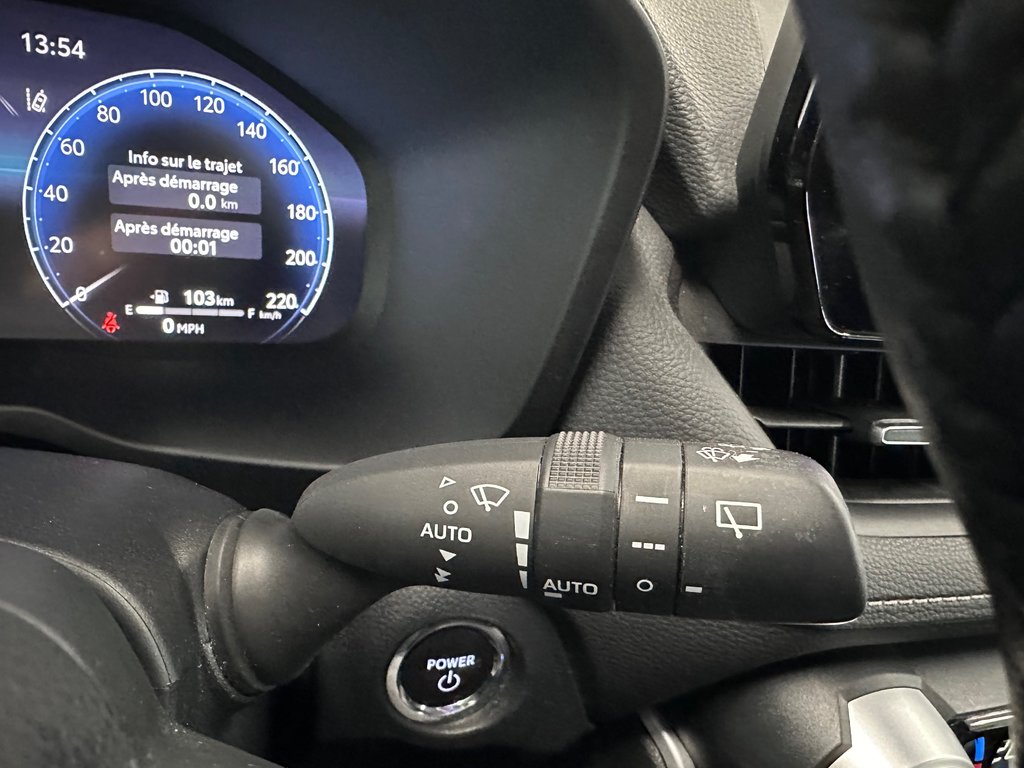 Toyota RAV4 Hybrid Limited AWD Cuir Toit CarPlay Apple 2023 à Cowansville, Québec - 30 - w1024h768px