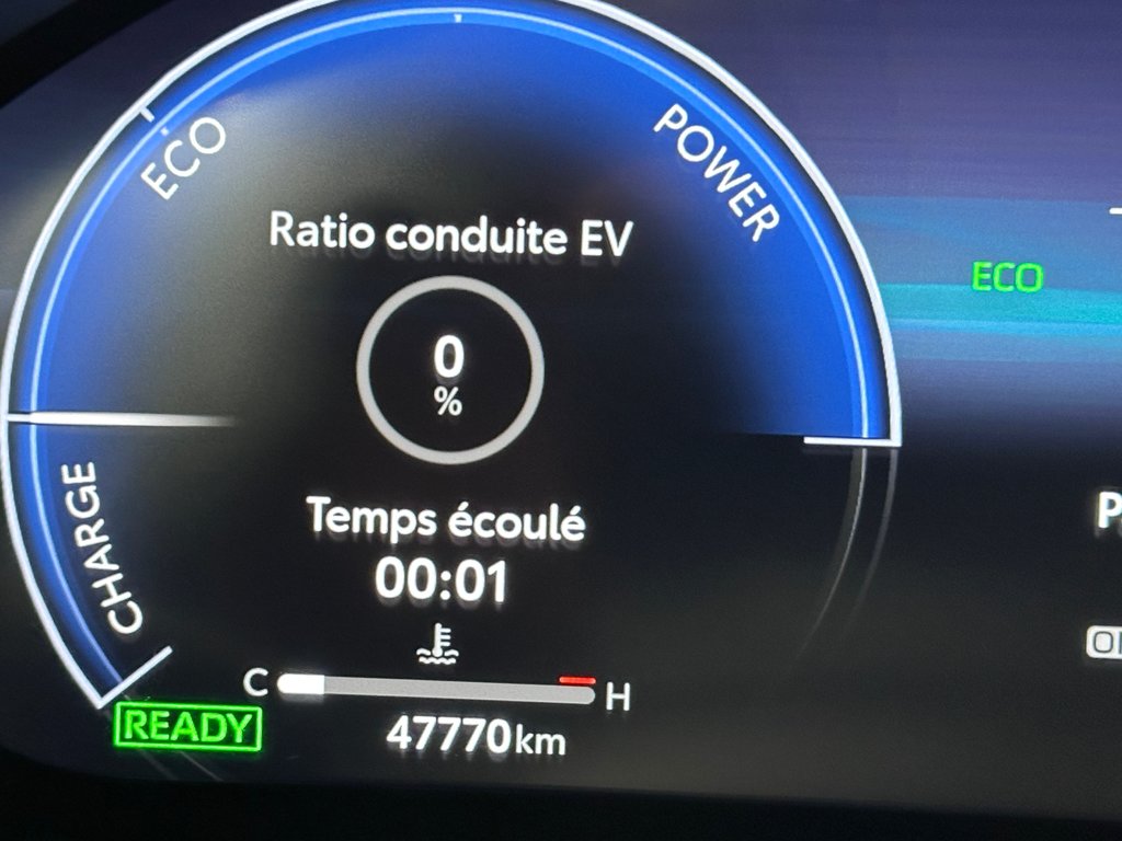 Toyota RAV4 Hybrid Limited AWD Cuir Toit CarPlay Apple 2023 à Cowansville, Québec - 34 - w1024h768px