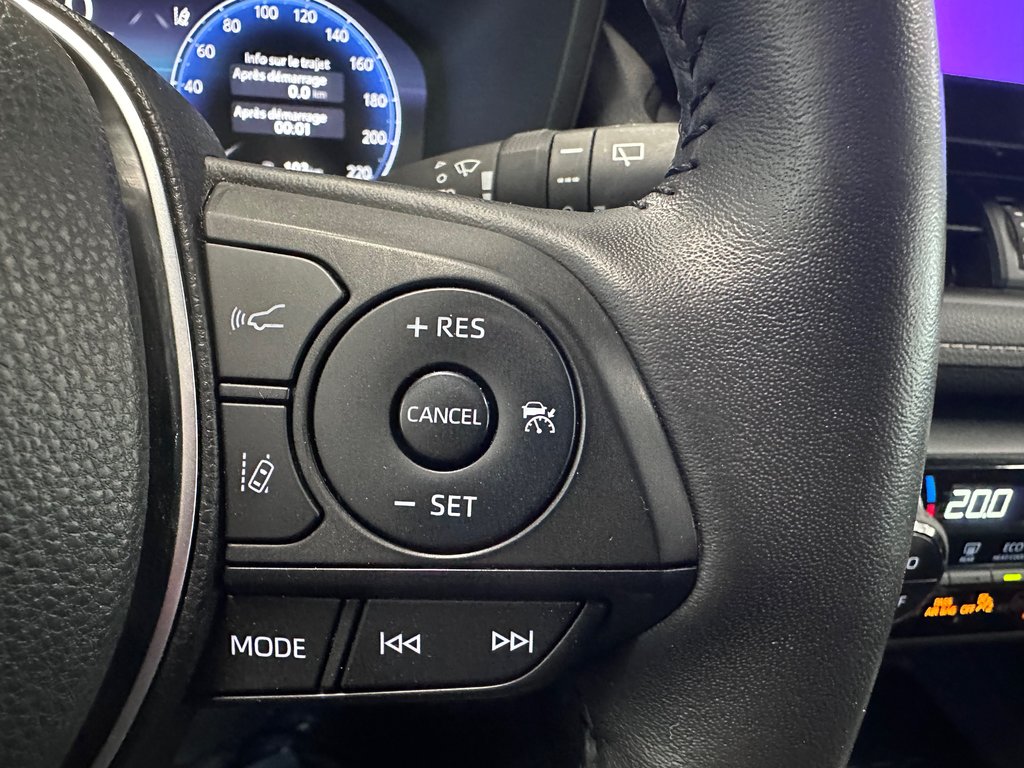 Toyota RAV4 Hybrid Limited AWD Cuir Toit CarPlay Apple 2023 à Cowansville, Québec - 29 - w1024h768px