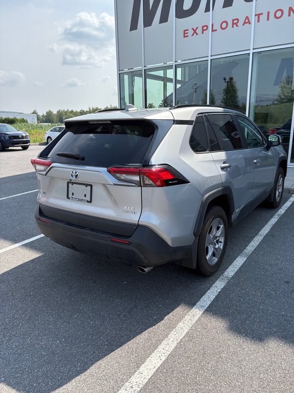 Toyota RAV4 Hybrid XLE 2023 à Cowansville, Québec - 4 - w1024h768px