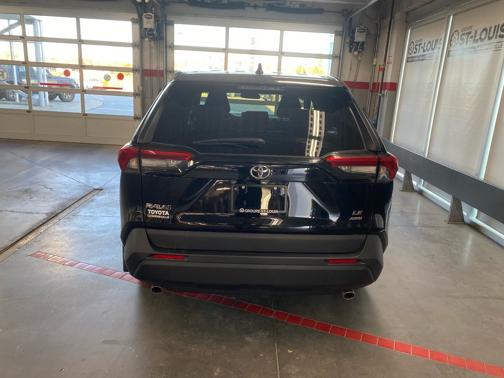 Toyota RAV4 LE AWD 2023 à Cowansville, Québec - 5 - w1024h768px