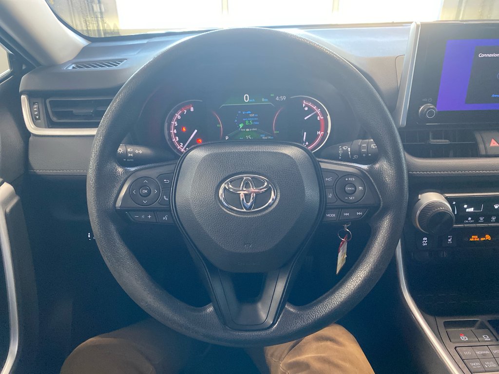 Toyota RAV4 LE AWD 2023 à Cowansville, Québec - 17 - w1024h768px