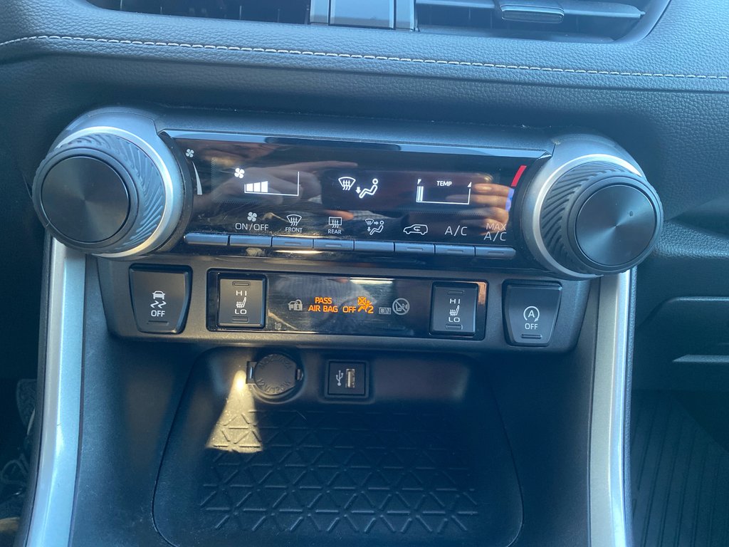 Toyota RAV4 LE AWD 2023 à Cowansville, Québec - 20 - w1024h768px