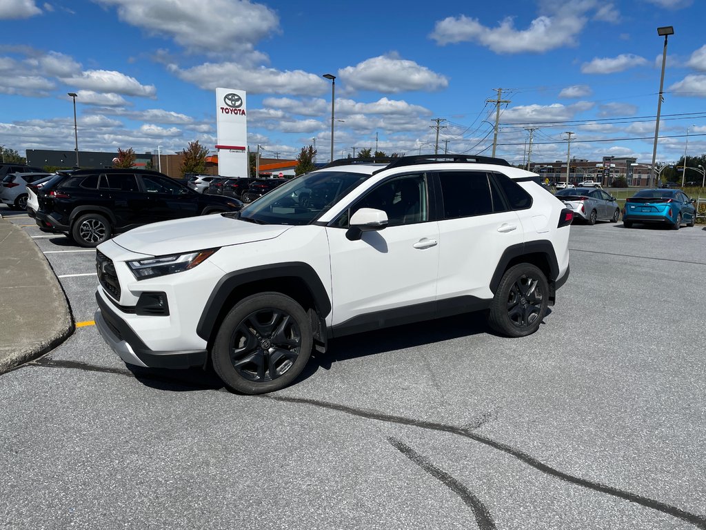 Toyota RAV4 Trail 2023 à Cowansville, Québec - 24 - w1024h768px